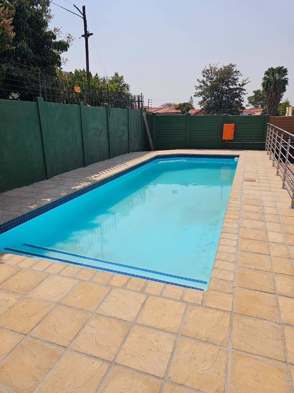 Divine Guest Lodge Rustenburg Exterior foto