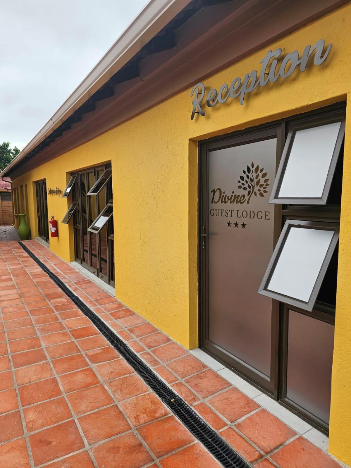 Divine Guest Lodge Rustenburg Exterior foto